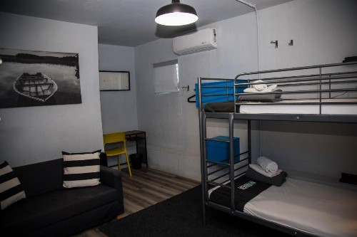 Nomada Urban Beach Hostel - image 8