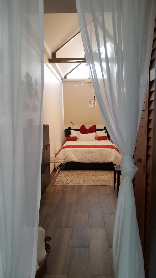 Cozy Beach Apartment - image 25