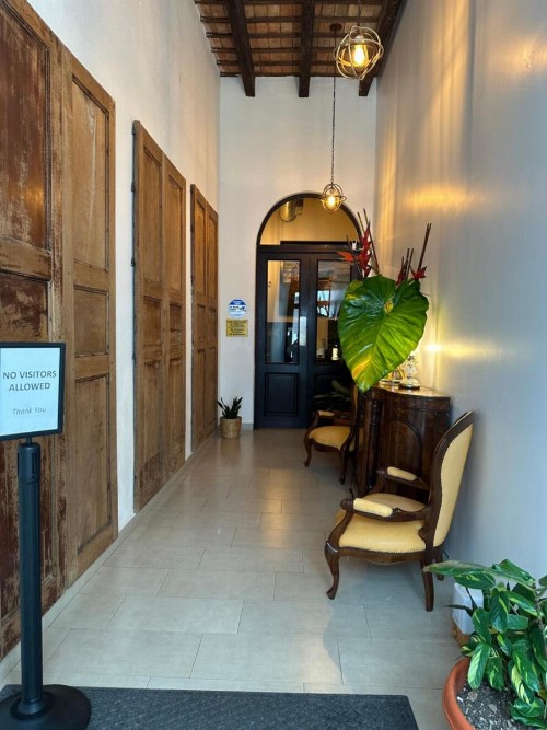 352 Guest House - image 24