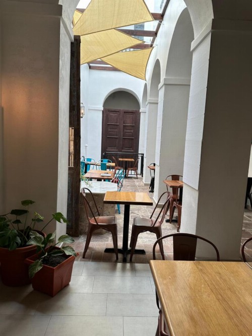 352 Guest House - image 6