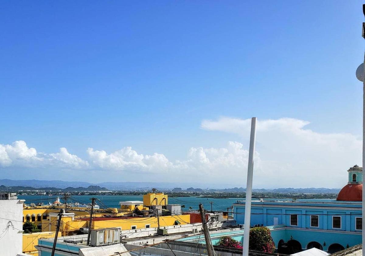 Roof Top Apt Unit 5 for 2 Guests AMAZING Views Old San Juan - image 4