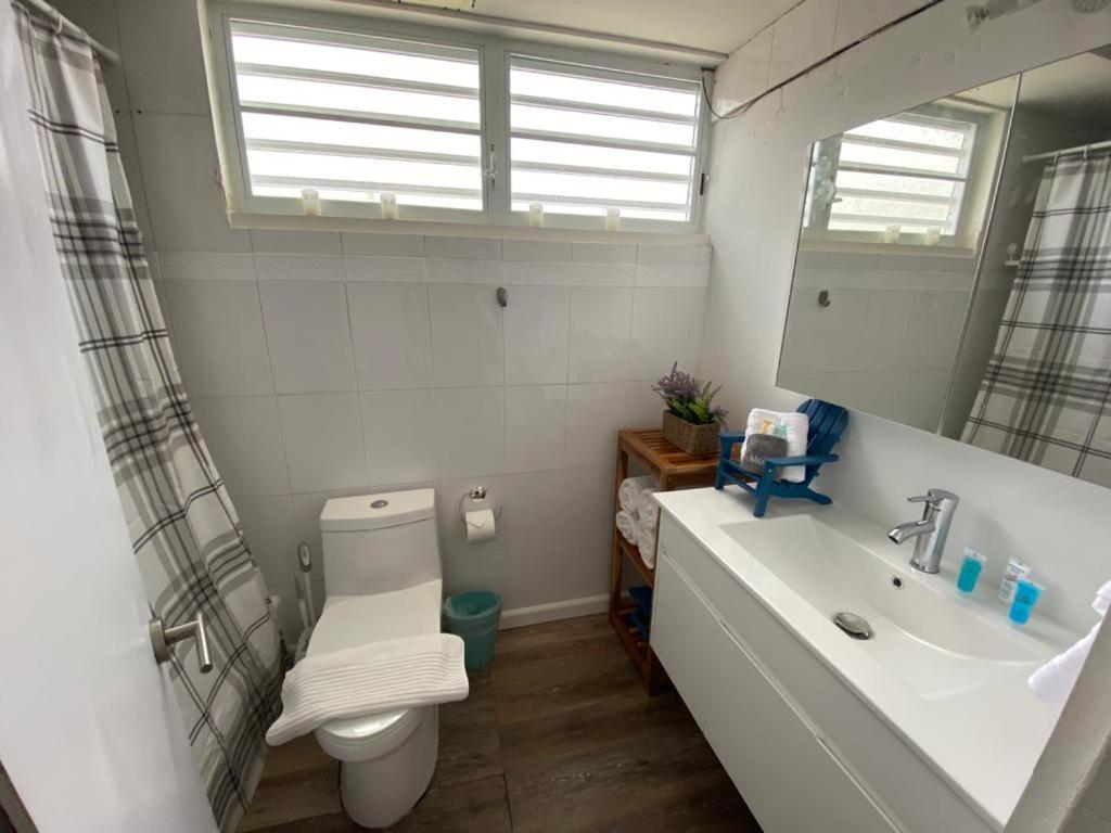 Ocean Breeze POOLSIDE Studio Cabana apartment BEACH ACCESS - image 4