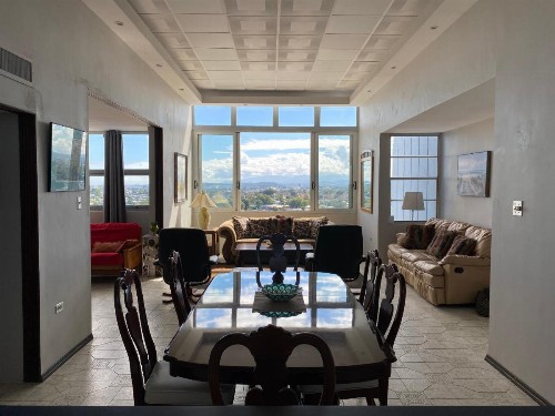 In the Heart of it All! Two-Bedroom Condo in Guaynabo - image 1