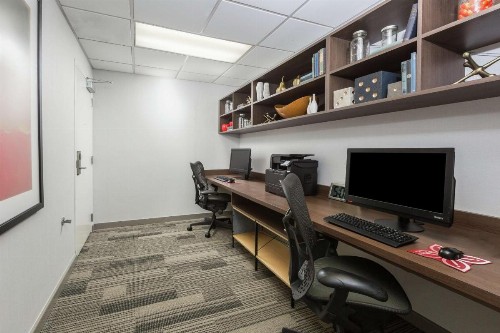 Hilton Garden Inn Oakland/San Leandro - image 5