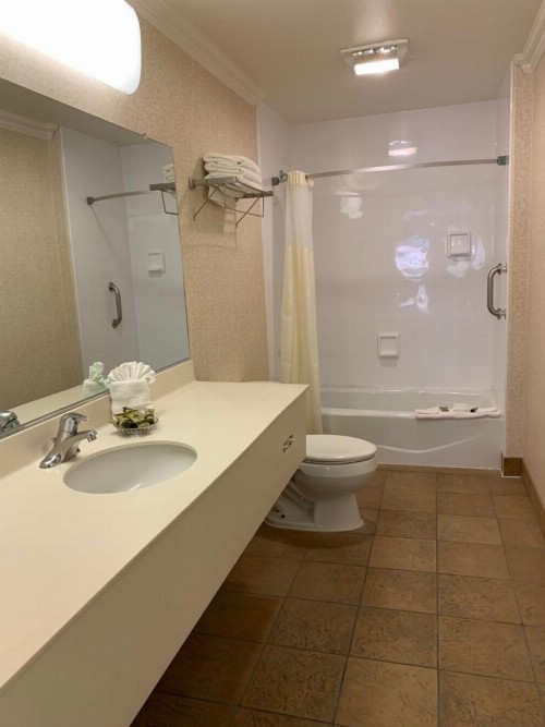 Olive Tree Inn & Suites - image 37