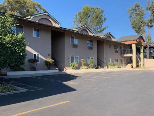 Olive Tree Inn & Suites - image 39