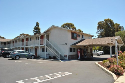 Budget Inn - image 19