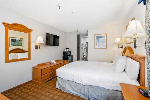 DOWNTOWN SLO INN - SAN LUIS OBISPO - image 4