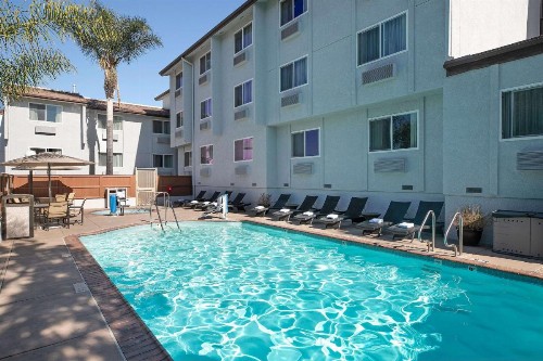 The Kinney San Luis Obispo Tapestry Collection by Hilton - image 12