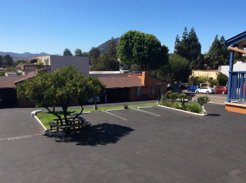 Los Padres Inn - image 8