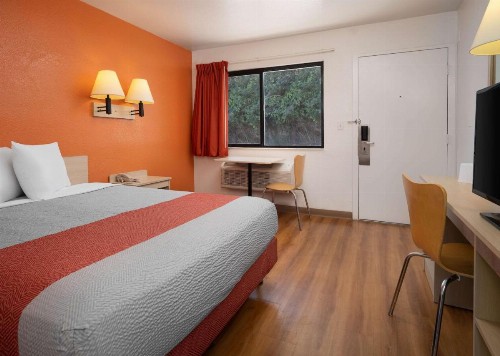 Motel 6-San Luis Obispo CA - North - image 10