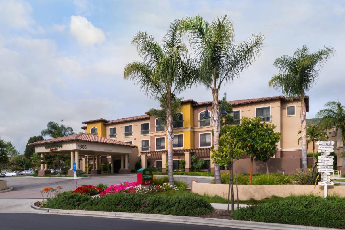 Courtyard by Marriott San Luis Obispo - image 2