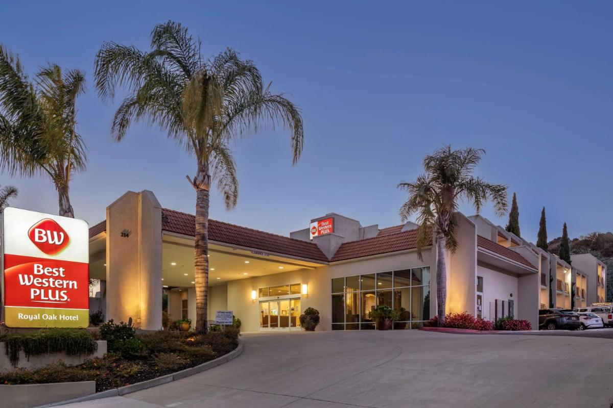 Best Western Plus Royal Oak Hotel - image 2