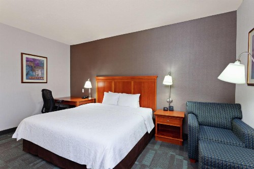Hampton Inn San Marcos - image 21