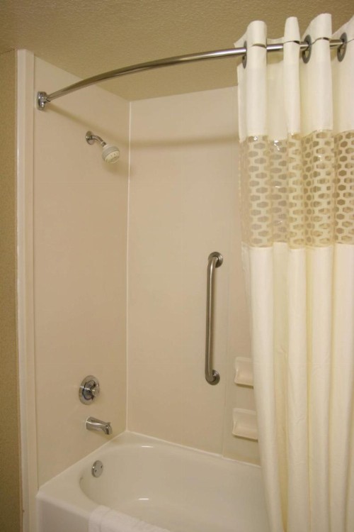 Hampton Inn San Marcos - image 32