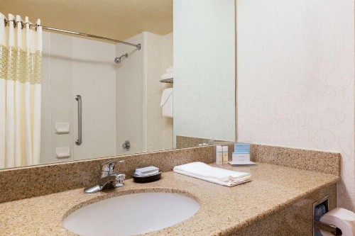 Hampton Inn San Marcos - image 45