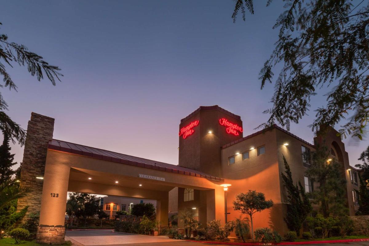 Hampton Inn San Marcos - image 7
