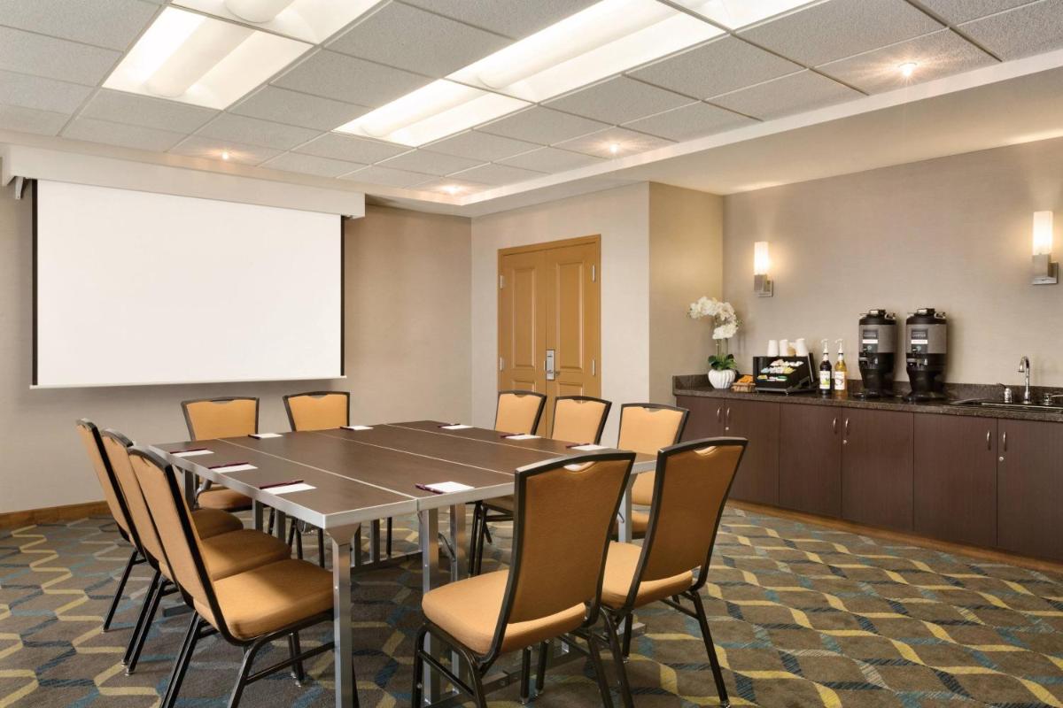 Residence Inn San Diego North/San Marcos - image 7