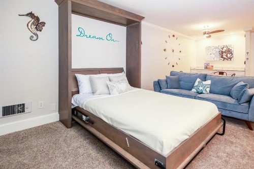 B209 - Beachside Getaway - image 39