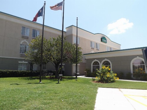 Wingate by Wyndham San Marcos - image 25