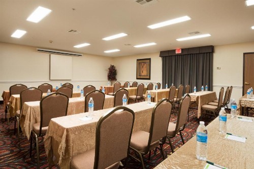 Wingate by Wyndham San Marcos - image 43