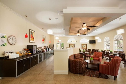 Wingate by Wyndham San Marcos - image 9