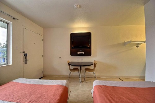 Motel 6-San Marcos TX - image 18