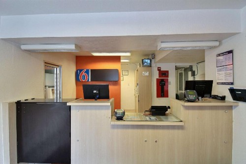 Motel 6-San Marcos TX - image 20