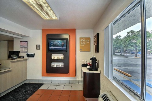 Motel 6-San Marcos TX - image 24