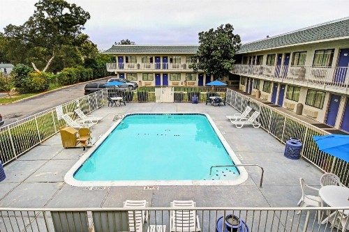 Motel 6-San Marcos TX - image 4