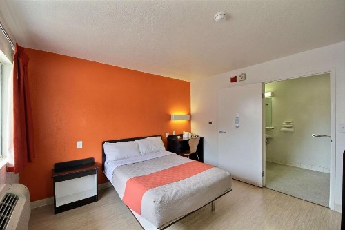 Motel 6-San Marcos TX - image 9
