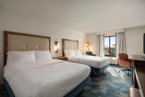 Hampton Inn & Suites San Marcos - image 17