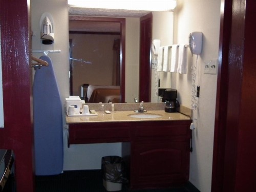 Howard Johnson by Wyndham San Marcos - image 11