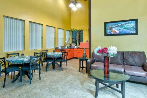Howard Johnson by Wyndham San Marcos - image 16