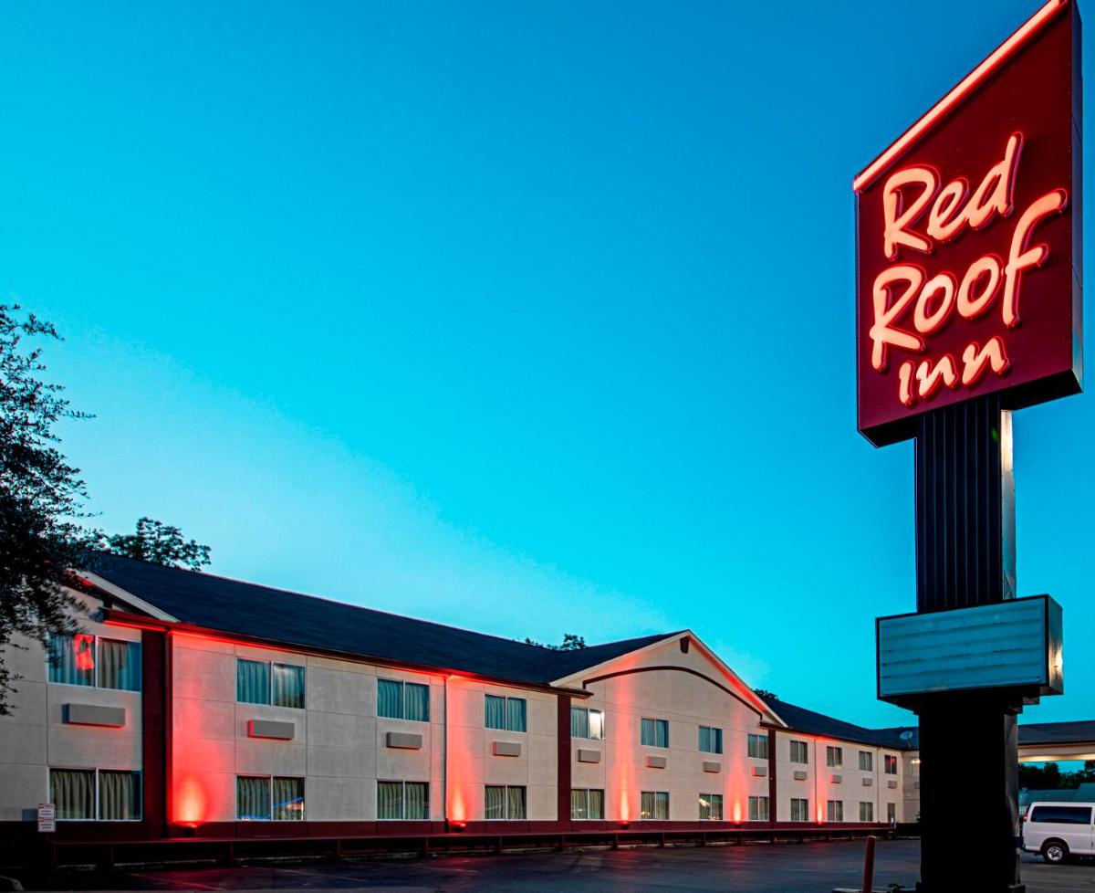 Red Roof Inn San Marcos - image 4