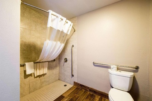 Quality Inn University near Downtown - image 21