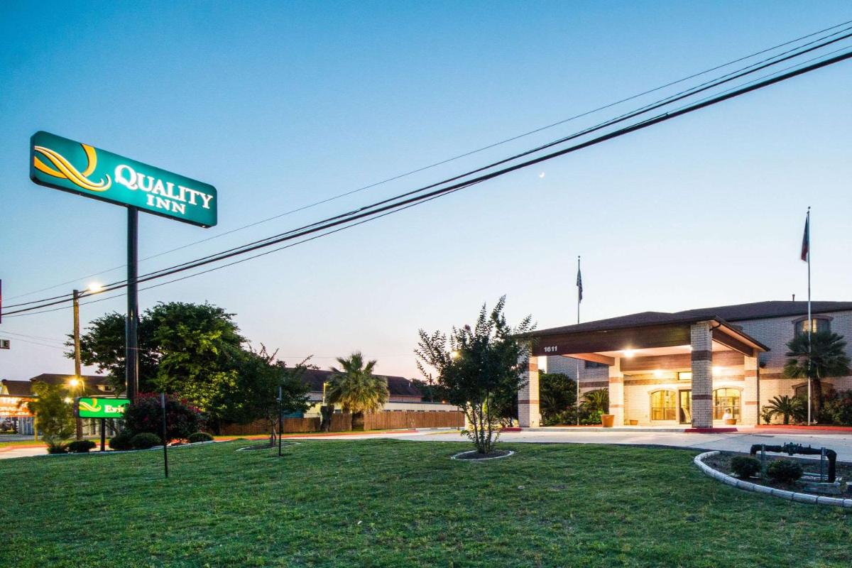 Quality Inn University near Downtown - image 3