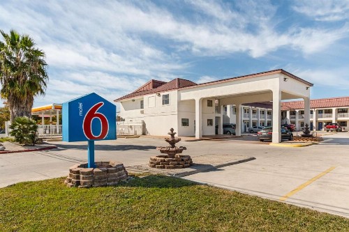 Motel 6-San Marcos TX - North