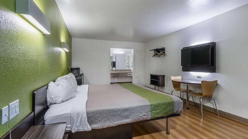 Motel 6-San Marcos TX - North - image 2