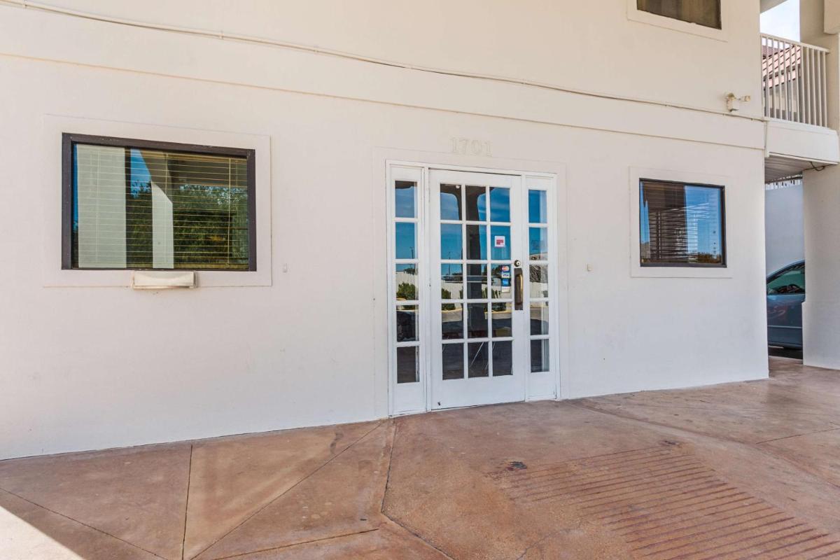 Motel 6-San Marcos TX - North - image 3