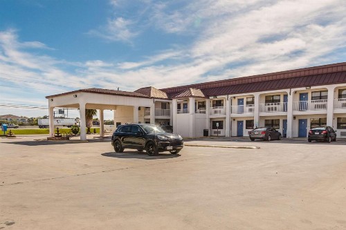 Motel 6-San Marcos TX - North - image 7