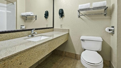 Best Western San Marcos - image 11