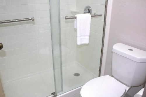 Baymont Inn & Suites by Wyndham San Marcos - image 11