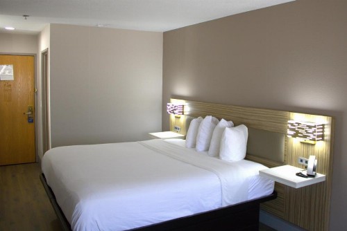 Baymont Inn & Suites by Wyndham San Marcos - image 16