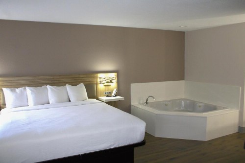 Baymont Inn & Suites by Wyndham San Marcos - image 17