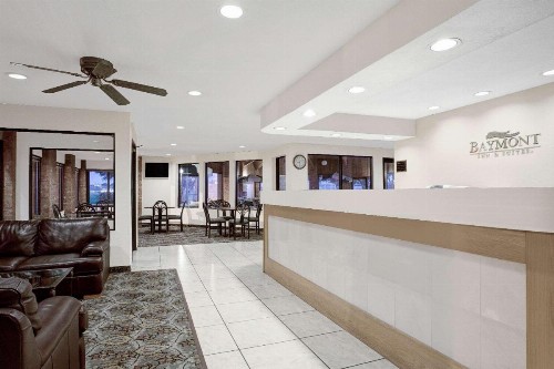 Baymont Inn & Suites by Wyndham San Marcos - image 18