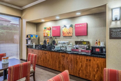 Comfort Suites Near Texas State University - image 2