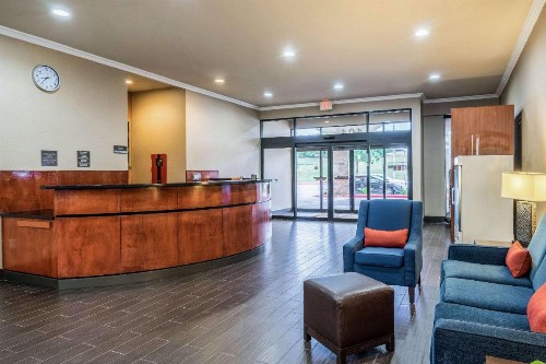 Comfort Suites Near Texas State University - image 22