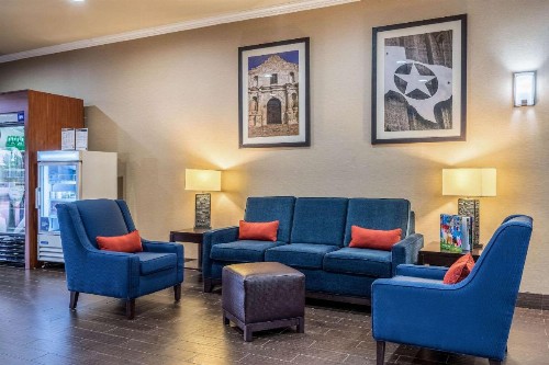 Comfort Suites Near Texas State University - image 26