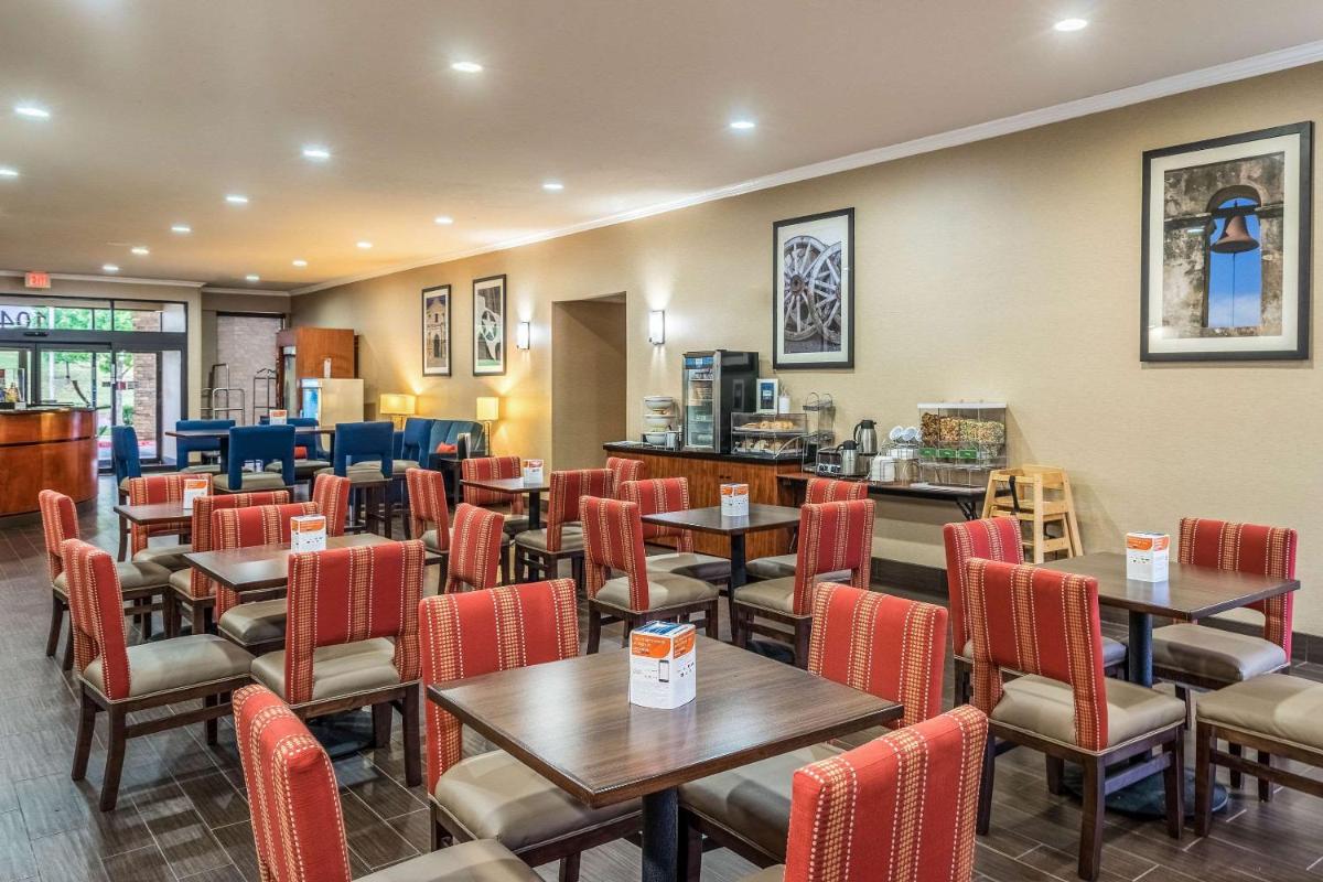 Comfort Suites Near Texas State University - image 3